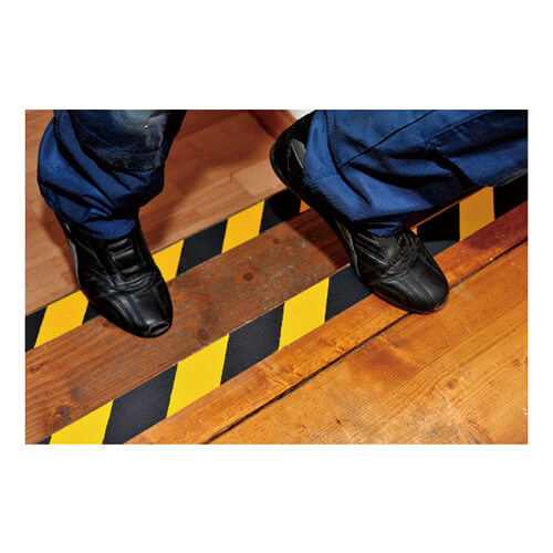 【廃番商品】滑り止めテープ50mm×18.3m　黒　【ＨＥＳＫＩＮＳ アンチスリップテープ Ｓａｆｅｔｙ Ｇｒｉｐ ５０×１８．３ｍ 黒】