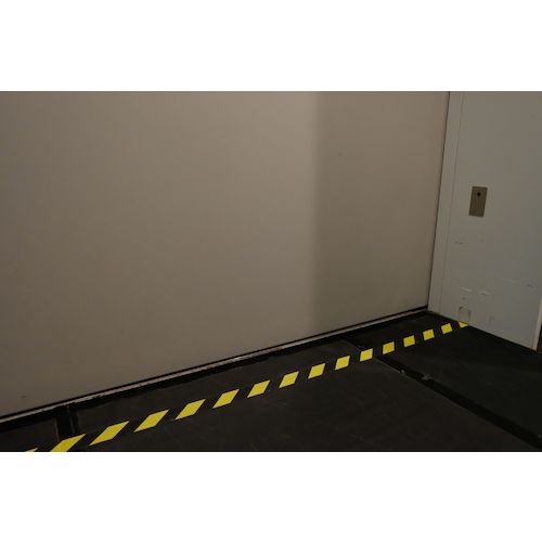 パイオラン 安全表示テープ トラ模様 50mm×25ｍ TT06YB