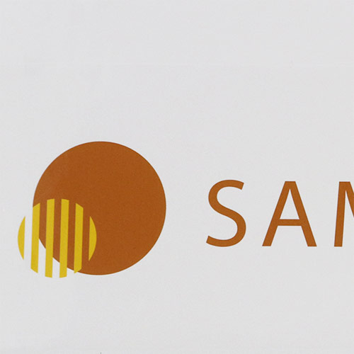 オリジナル印刷紙袋(コート紙・グロスPP・幅420×マチ200×高さ300mm・アクリル丸紐(赤)・短納期)