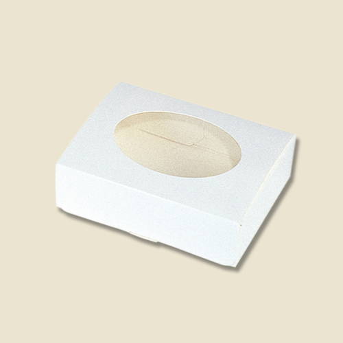 ギフトボックス（白・窓付き・130×100×高38mm）